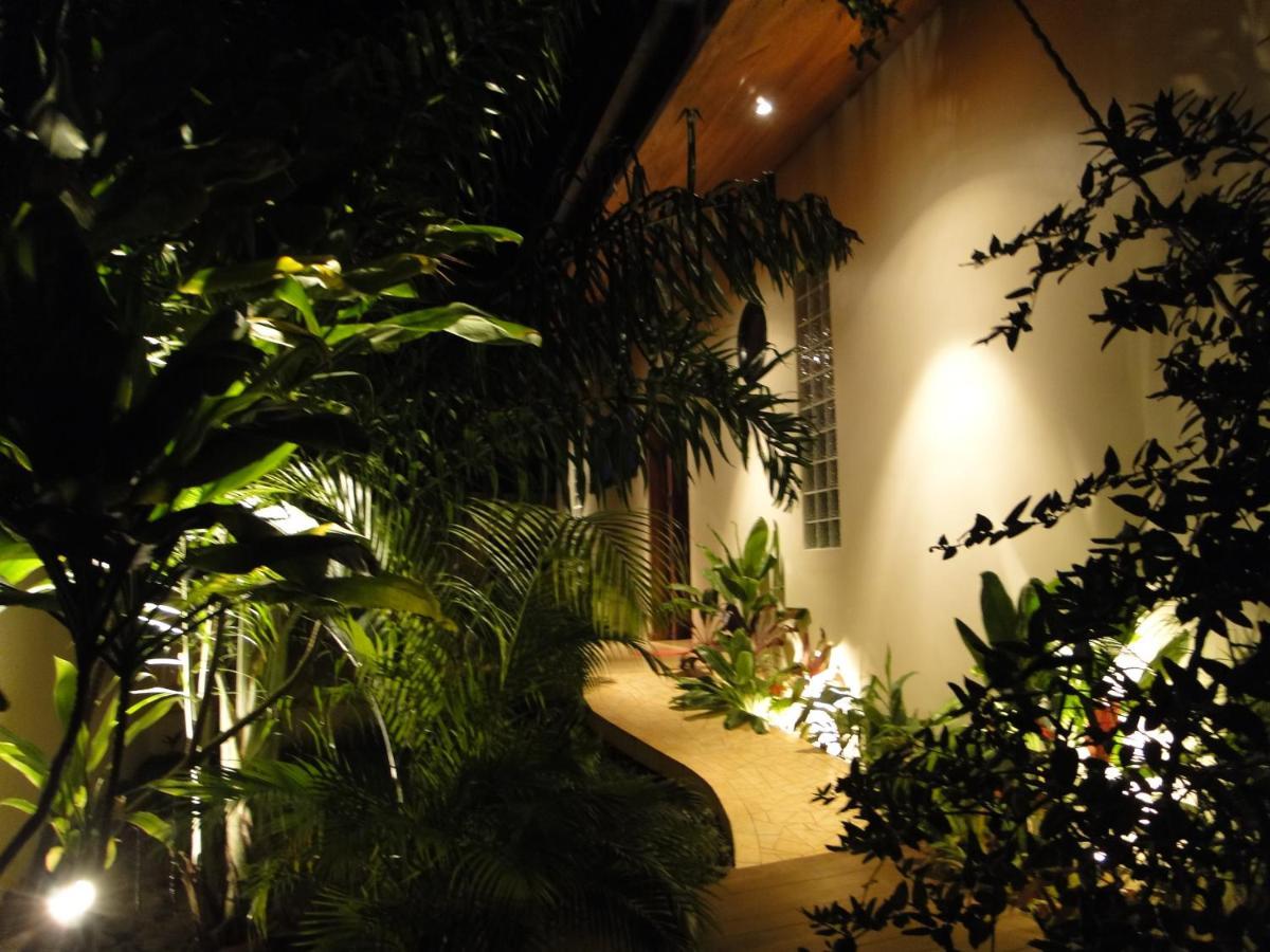 Ocean Breeze Villa Tevaitoa エクステリア 写真
